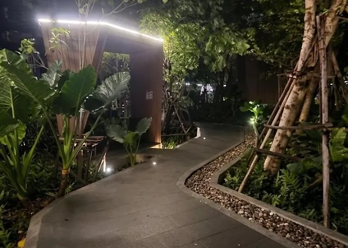 The Cozy Corner Near Phra Ram 9 *