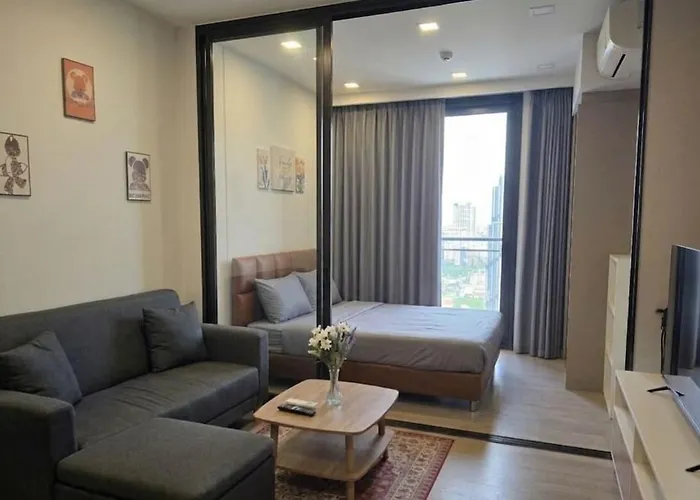 The Cozy Corner Near Phra Ram 9 公寓